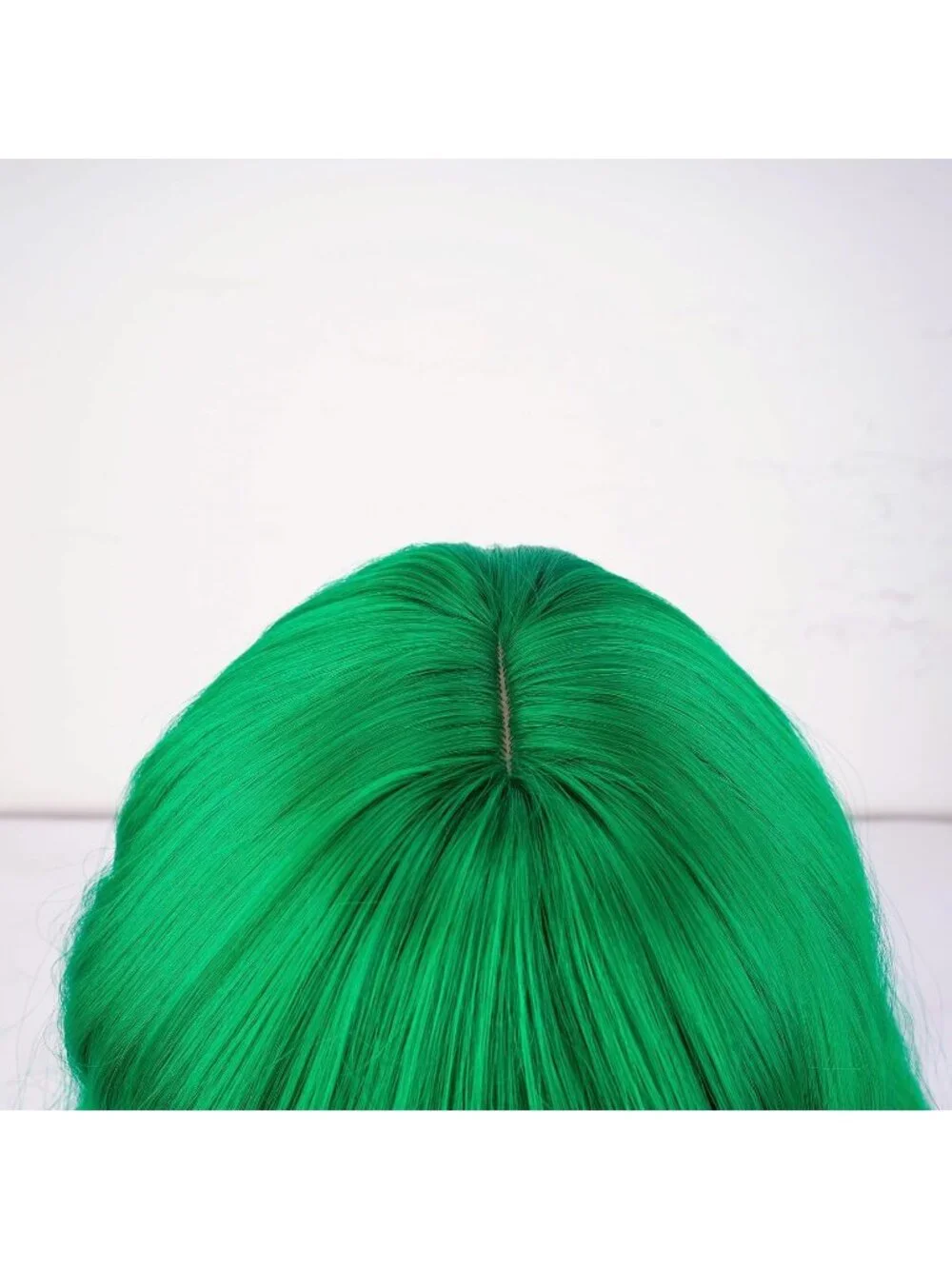 Women's Green 14 Inch Heat Resistant Short Bangs Bob Modern Wavy Wigs